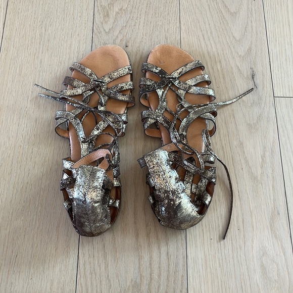 Metallic gold/brown, super comfortable gladiator sandals - Picture 2 of 2